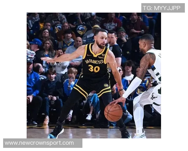 太阳三分火力全开9场比赛命中16记三分领跑联盟勇士紧随其后表现不俗 太阳三分火力全开9场比赛命中16记三分领跑联盟勇士紧随其后表现不俗