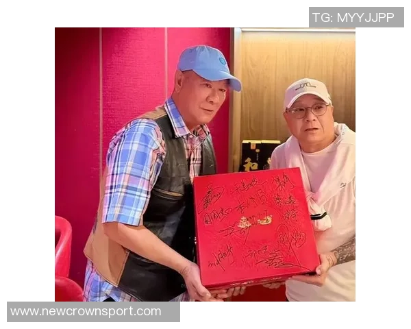 美媒分享库里一家六口温馨聚餐照片时光荏苒令人感慨不已