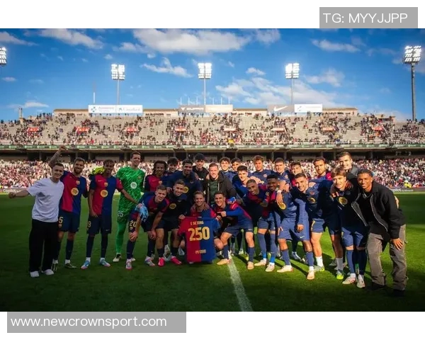 巴萨与德容续约达成一致年薪与佩德里持平约1200万欧元 巴萨与德容续约达成一致年薪与佩德里持平约1200万欧元