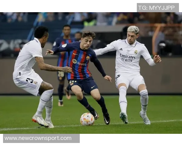 巴萨对阵奥林匹亚科斯首发阵容公布亚马尔佩德里领衔出战